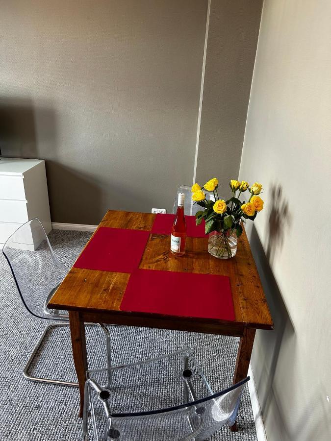 Apartament Traumhafter Altbaucharme In Zentraler Lage Kilonia Zewnętrze zdjęcie